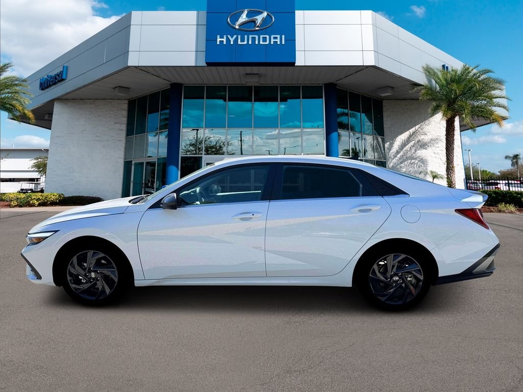 New 2026 White Hyundai SEL Sport Premium image 22