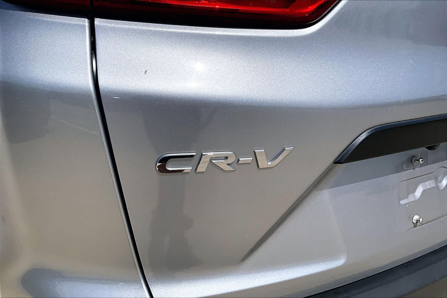 Used 2018 Lunar Silver Metallic Honda LX image 29