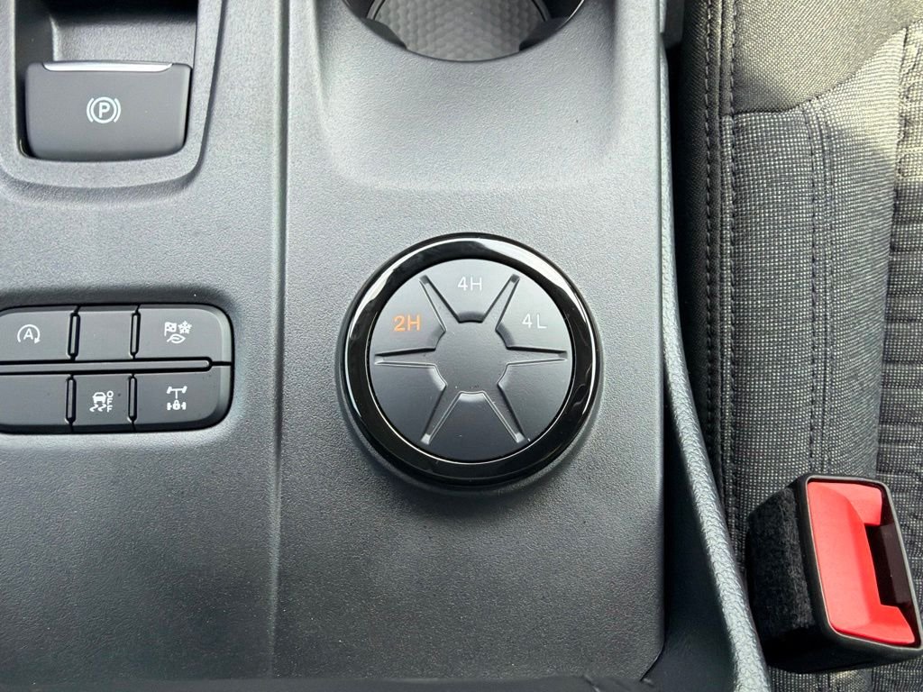 New 2026 Carbonized Gray Metallic Ford XLT image 34