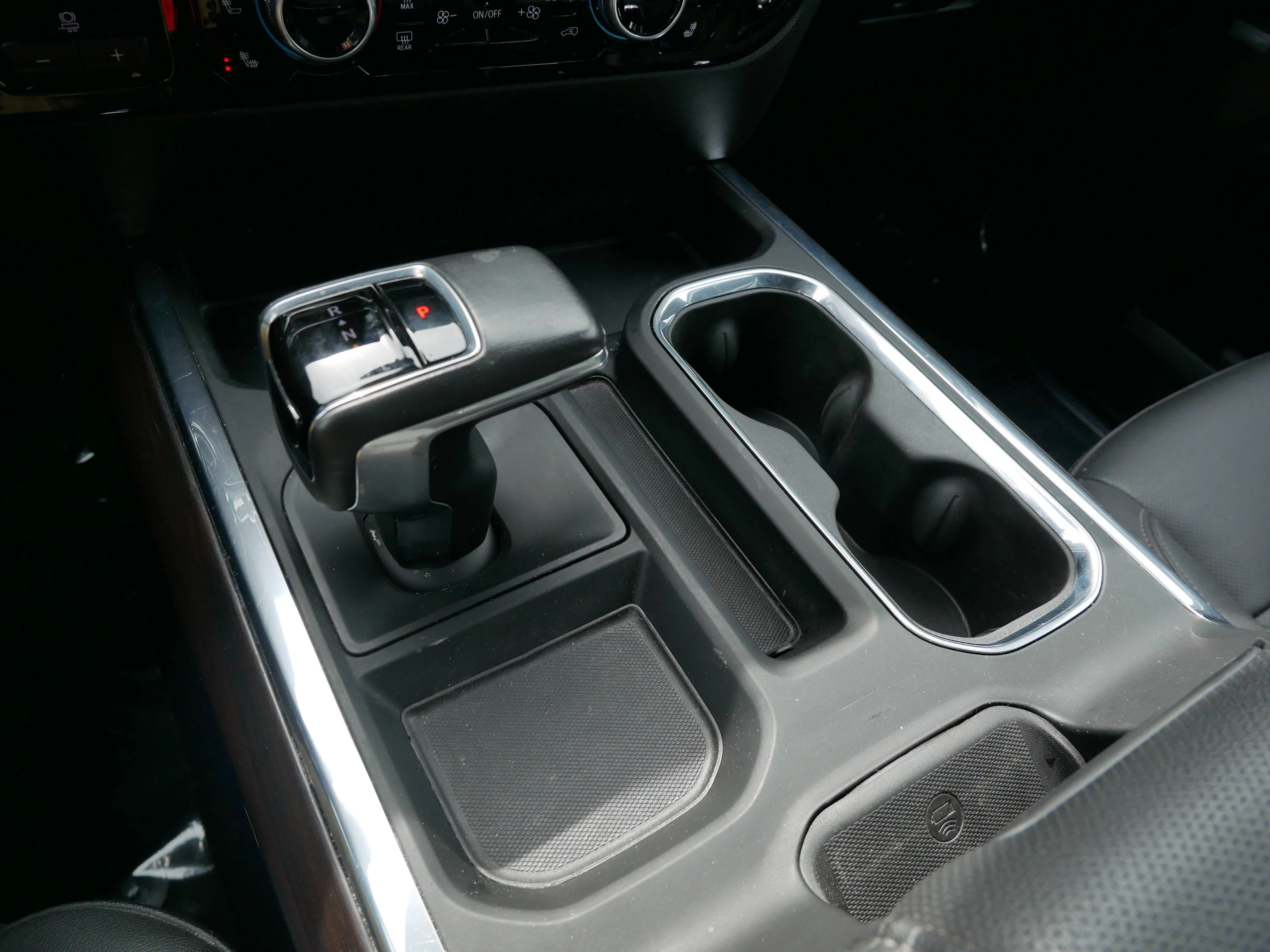2022 GMC Sierra 1500 SLT - Photo 24