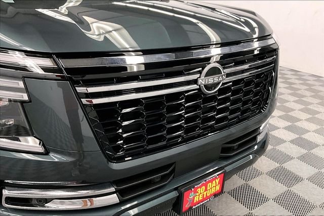 New 2026 Alpine Metallic/Super Blk Nissan Platinum Reserve image 15