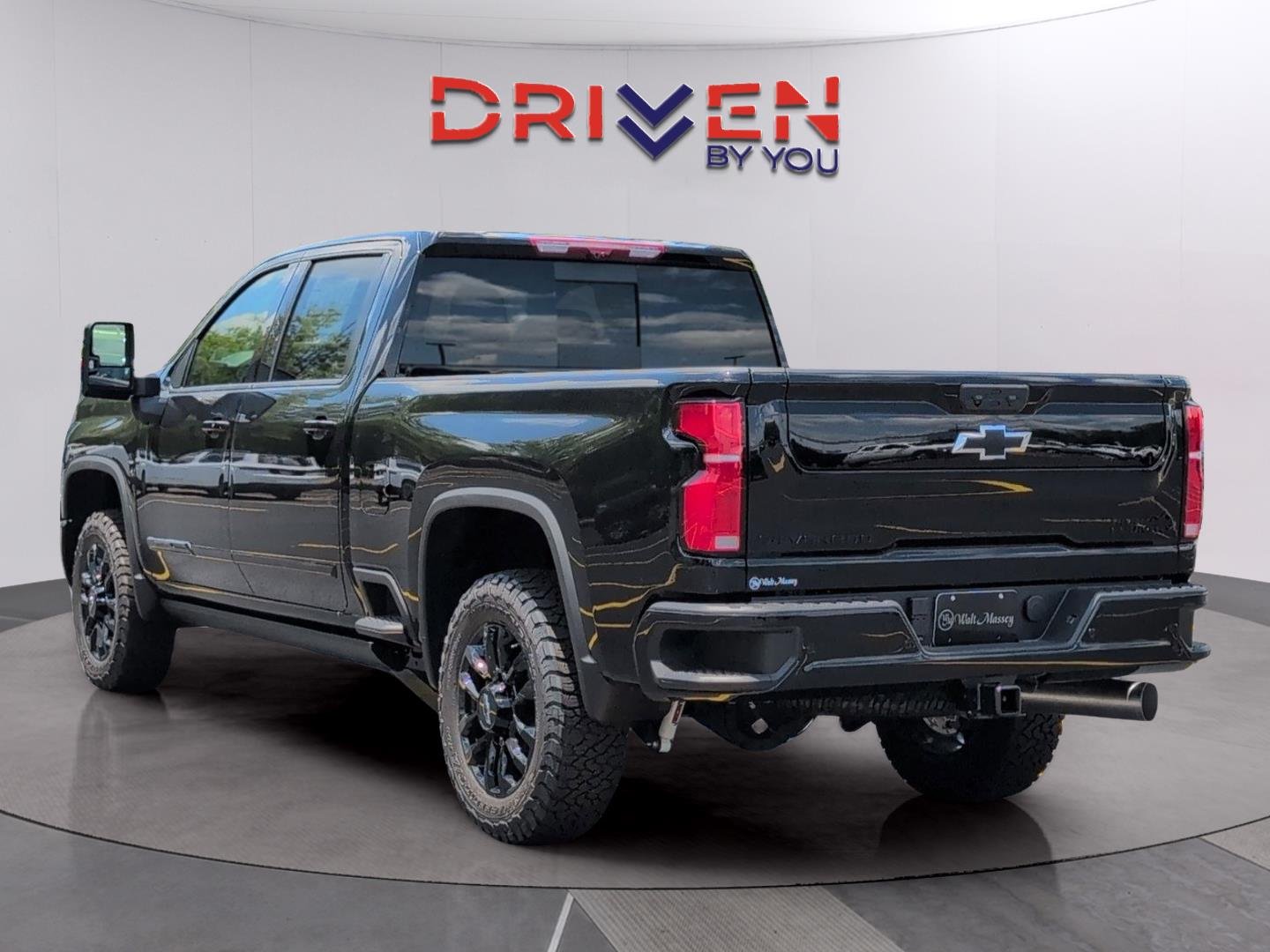 New 2026 Black Chevrolet High Country image 3