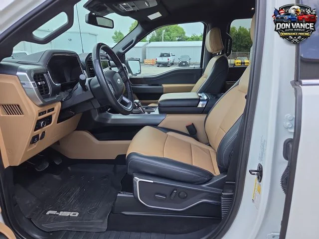 Used 2023 White Ford Lariat image 9