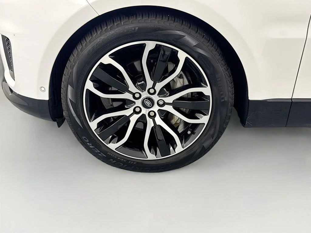 Certified Used 2022 White Land Rover HSE Silver Edition image 32