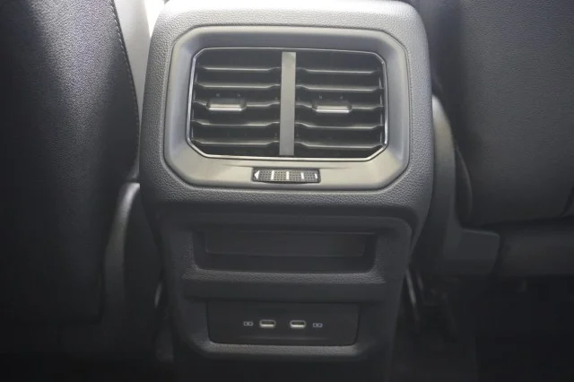 New 2026 Pure White Volkswagen 1.5T SE image 21