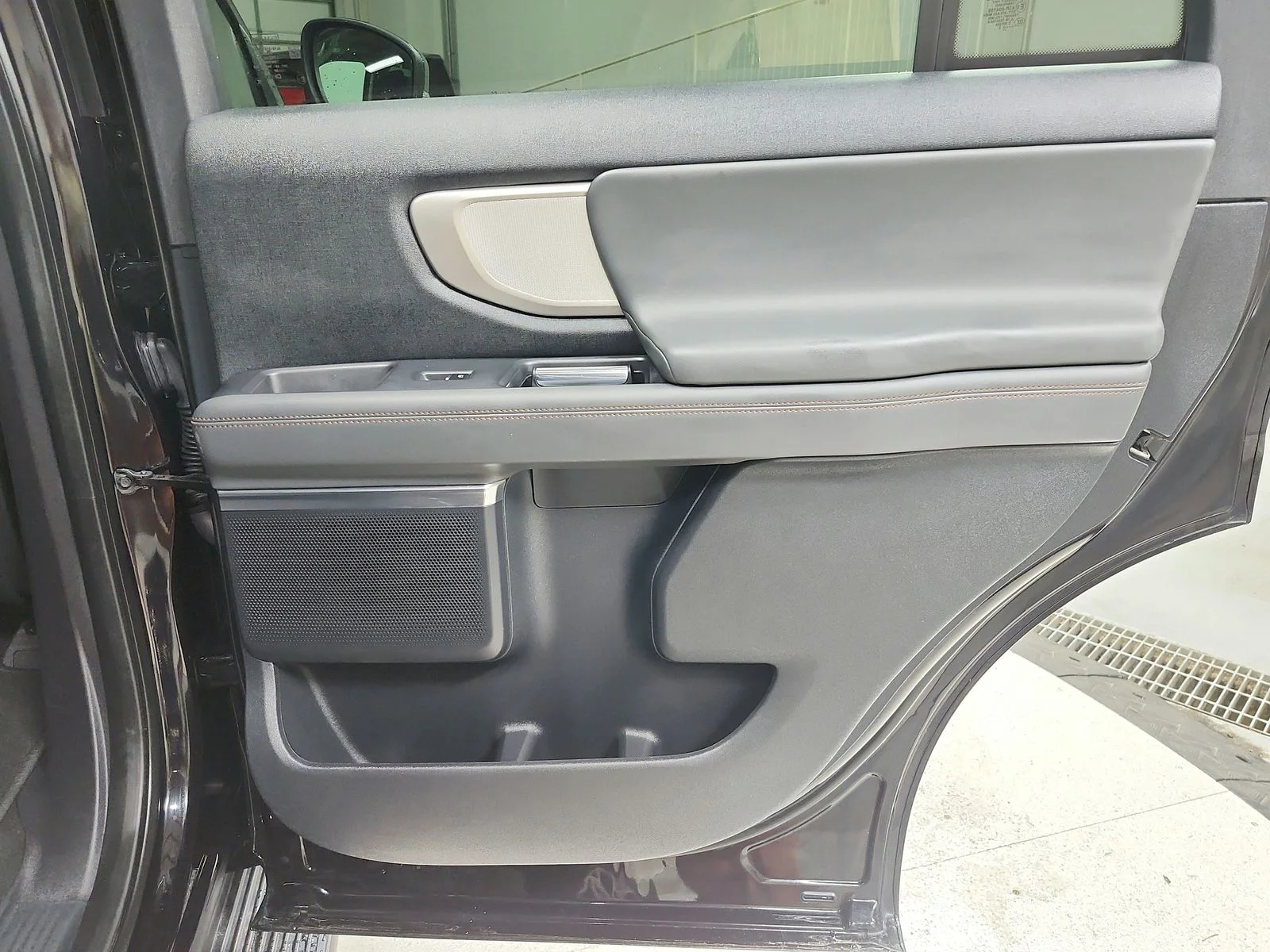 Used 2025 Black Ford Active image 50