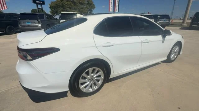 2024 Toyota Camry LE - Photo 8