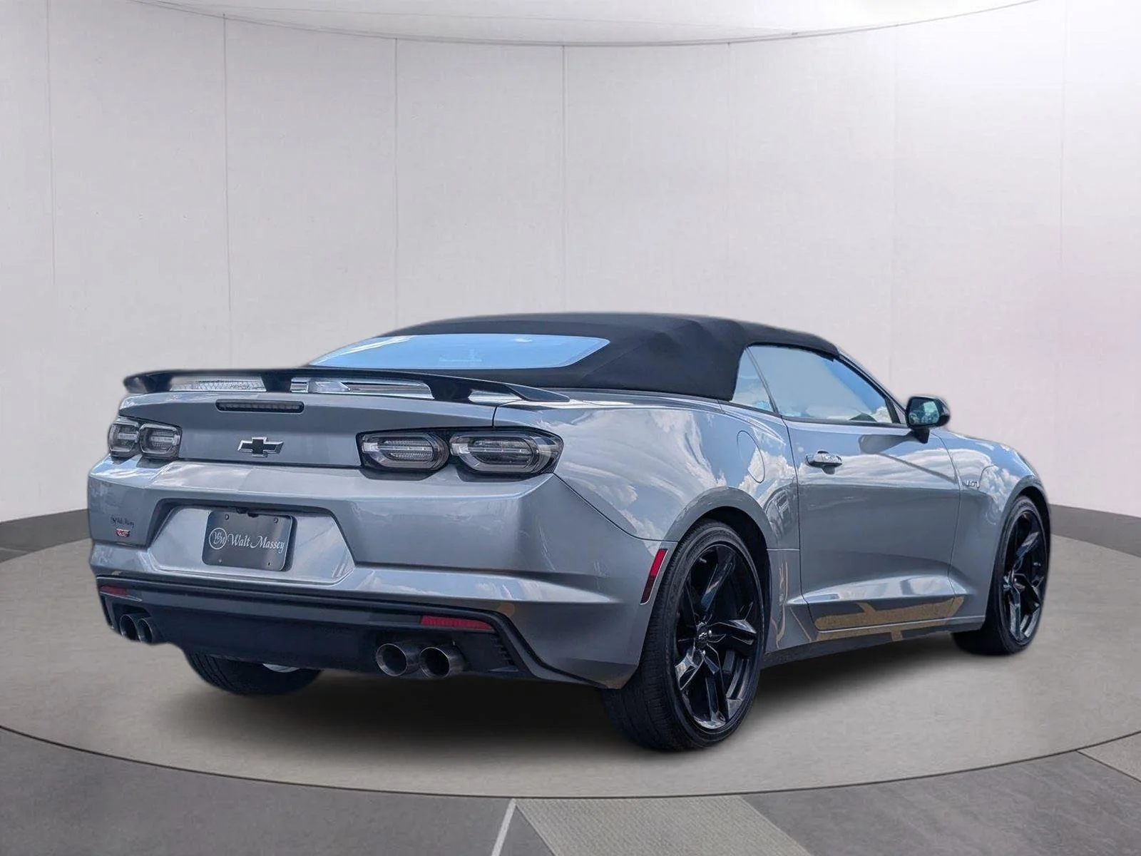 Used 2023 Sharkskin Metallic Chevrolet LT1 image 2