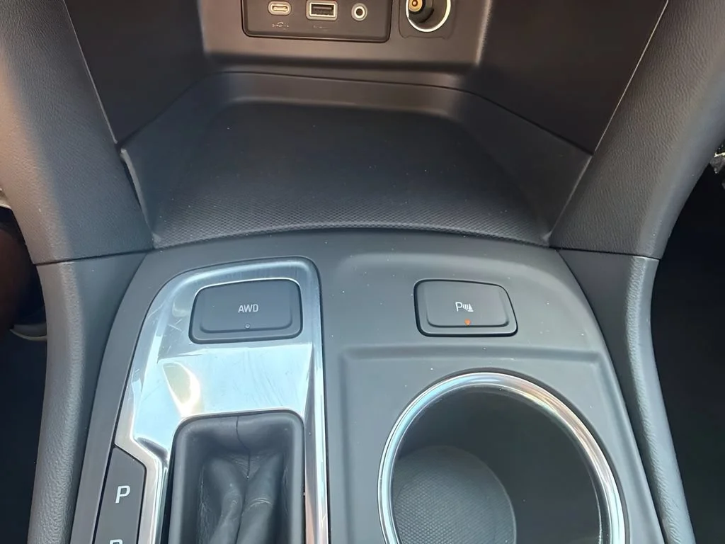 Used 2024 Summit White Chevrolet LT image 24