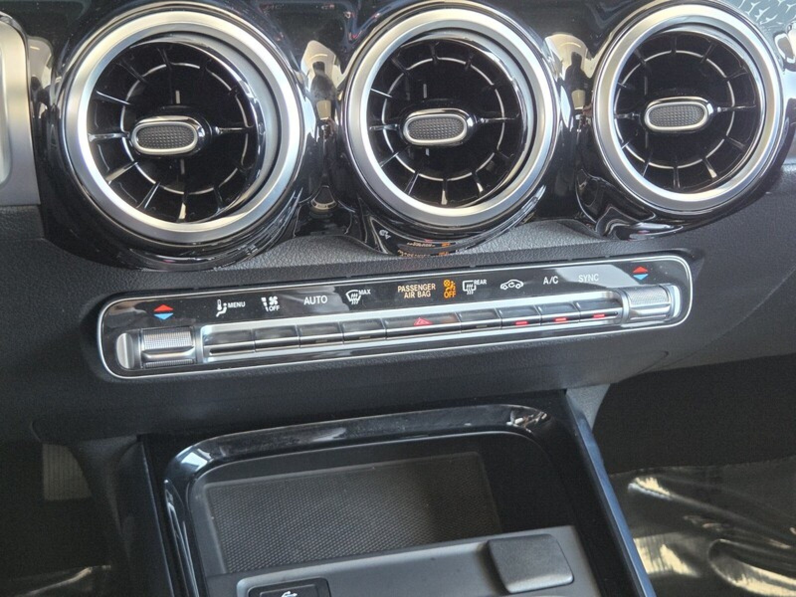 Certified Used 2026 Cirrus Silver Metallic Mercedes-Benz GLB 250 image 32