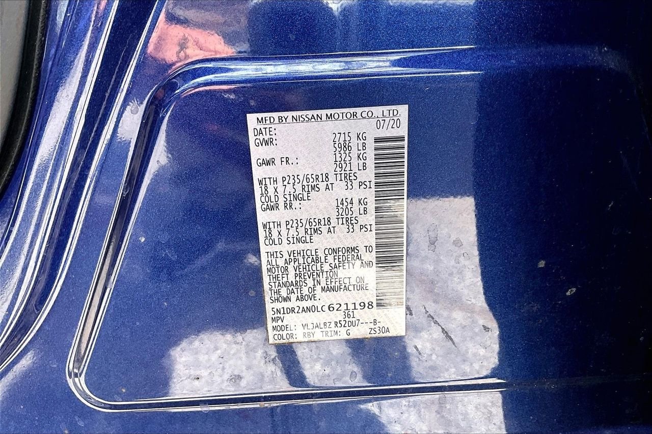 Used 2020 Blue Nissan S image 16