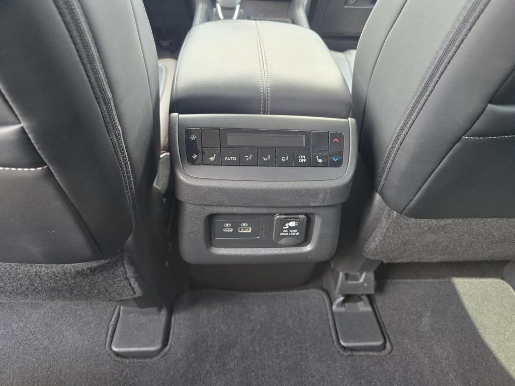 2023 Nissan Pathfinder Platinum - Photo 12