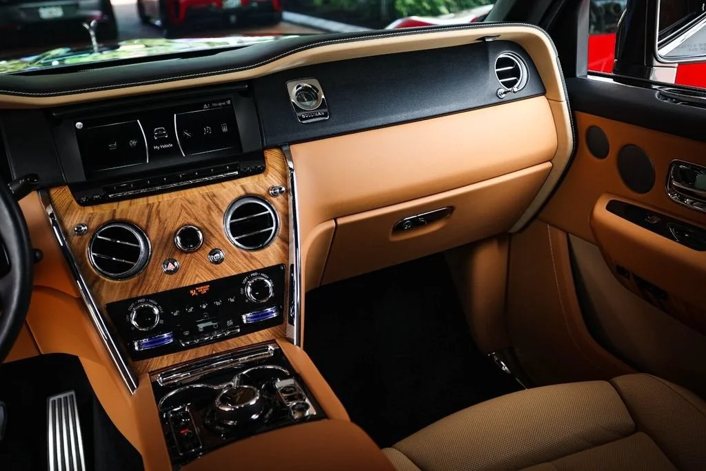 Used 2022 Gunmetal Rolls-Royce Base image 47