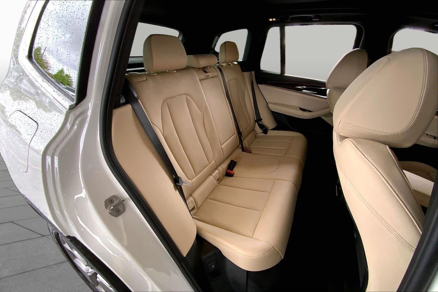 Used 2023 Alpine White BMW sDrive30i image 21