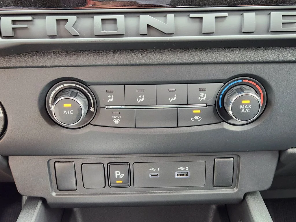 New 2026 Glacier White Nissan Crew Cab S image 15