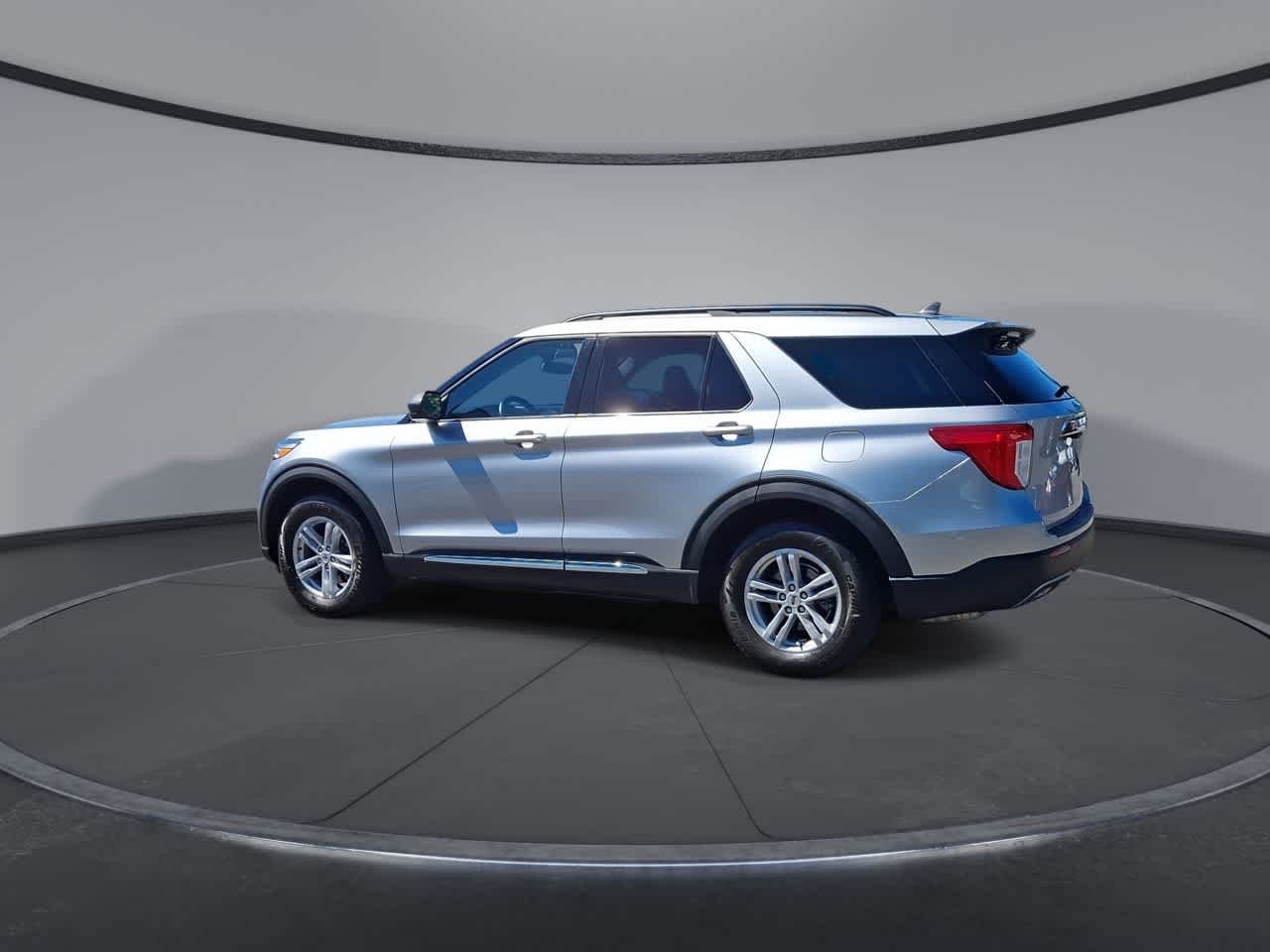 Certified Used 2021 Iconic Silver Metallic Ford XLT image 6