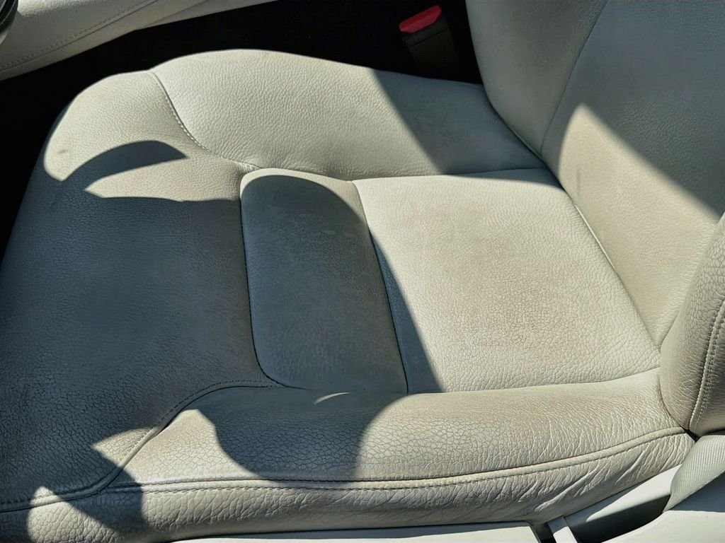 Used 2019 Black Volvo T5 Momentum image 20