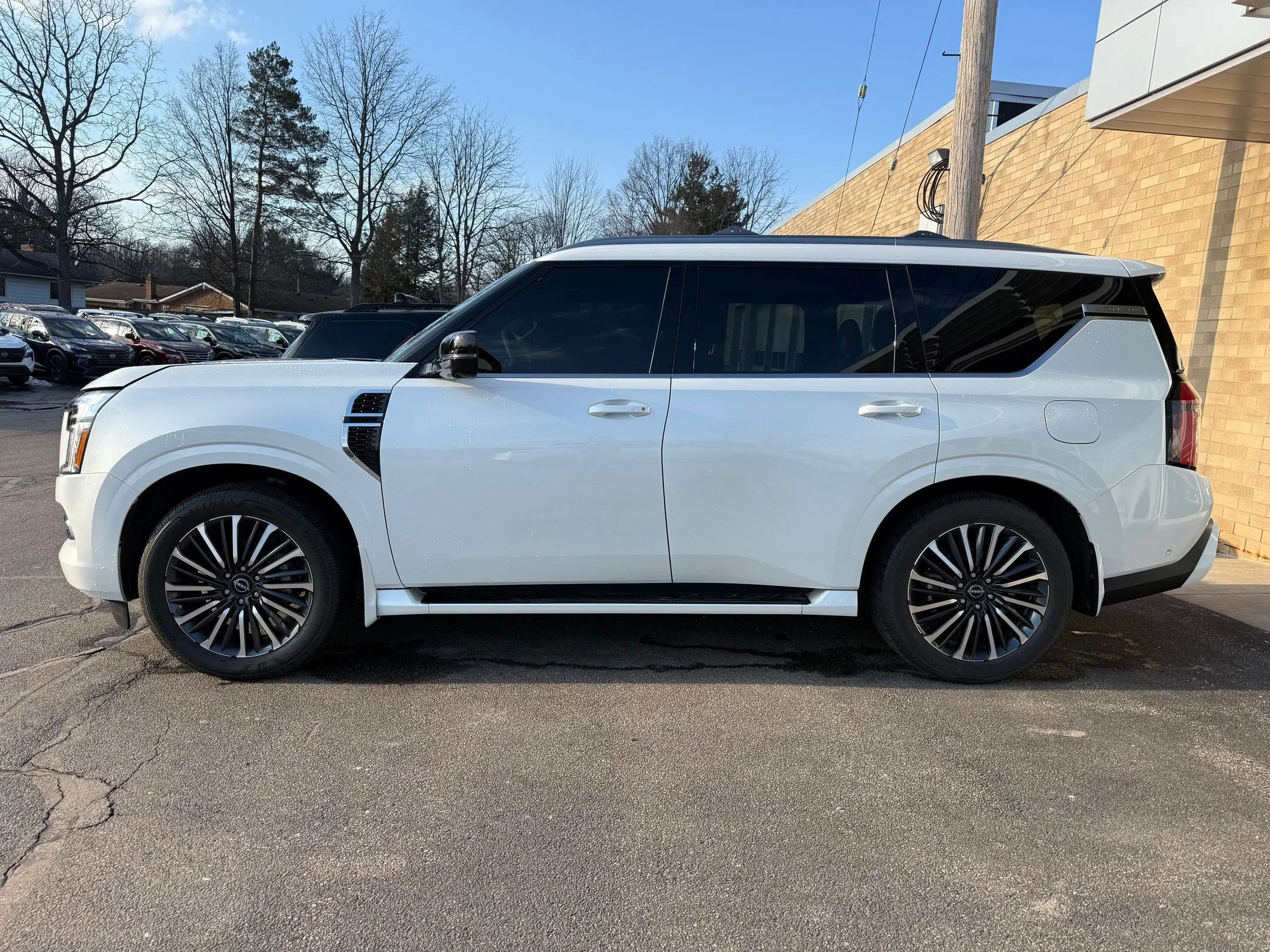 2026 Nissan Armada Platinum Reserve - Photo 9