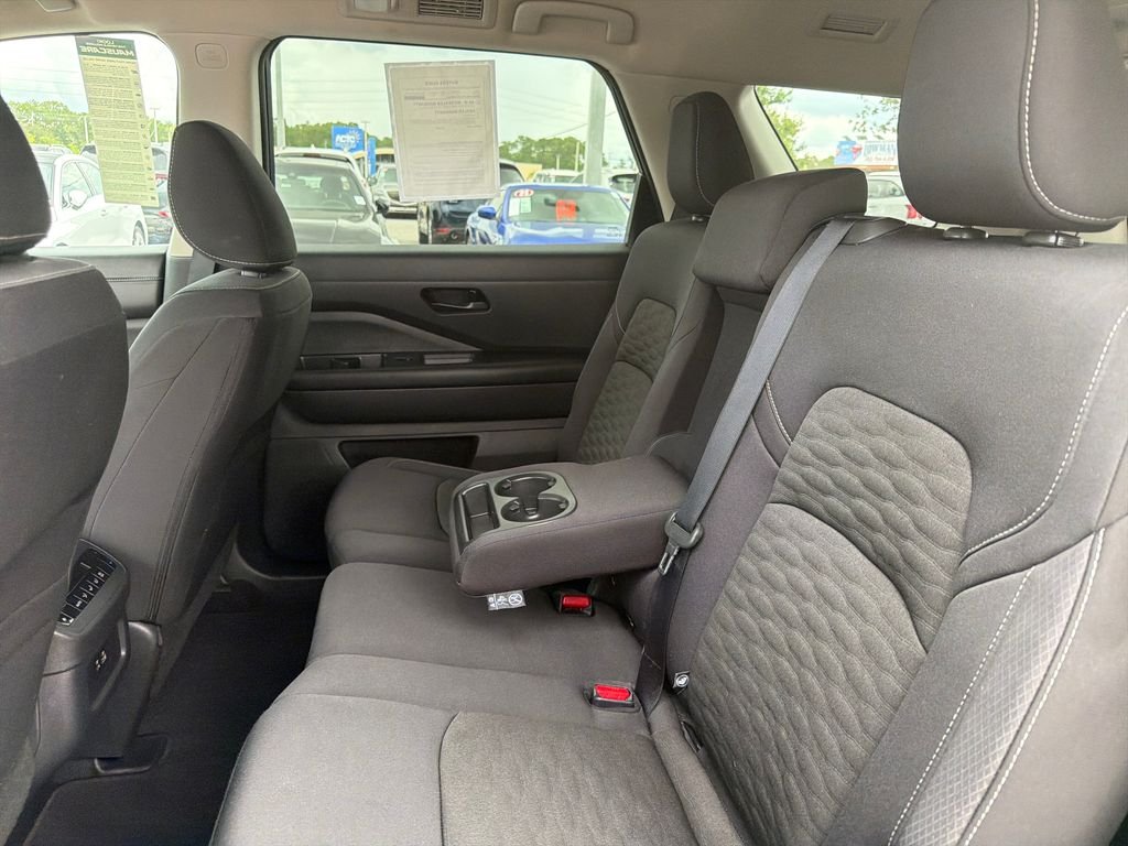 Used 2024 Silver Nissan SV image 26