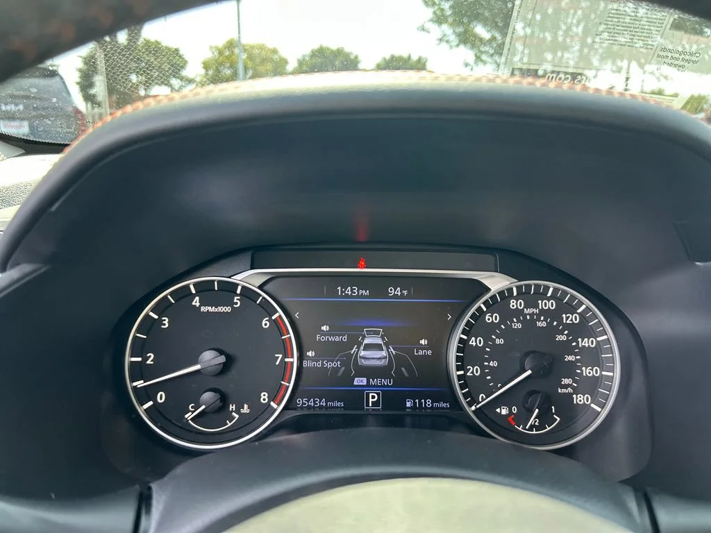 2021 Nissan Altima SR - Photo 23