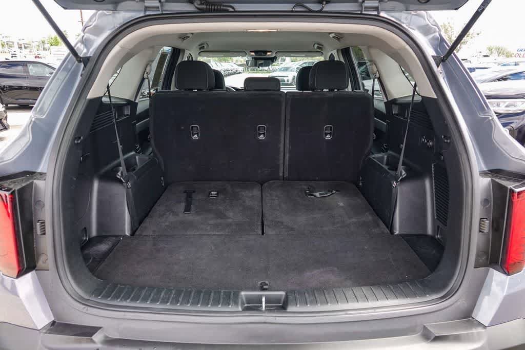 Certified Used 2022 Everlasting Silver Kia LX image 25
