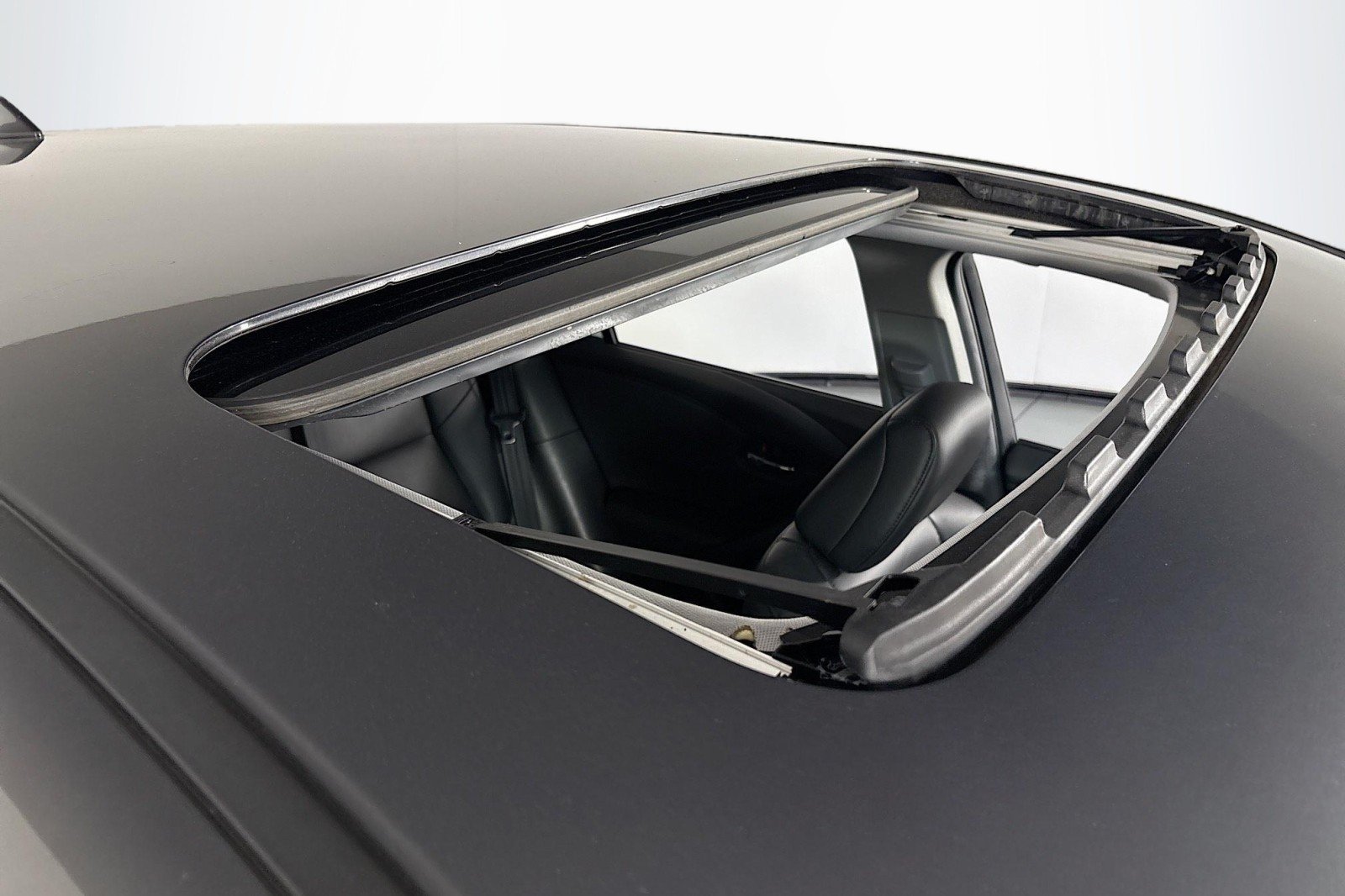 Used 2016 Graphite Luster Metallic Acura Advance Package image 21