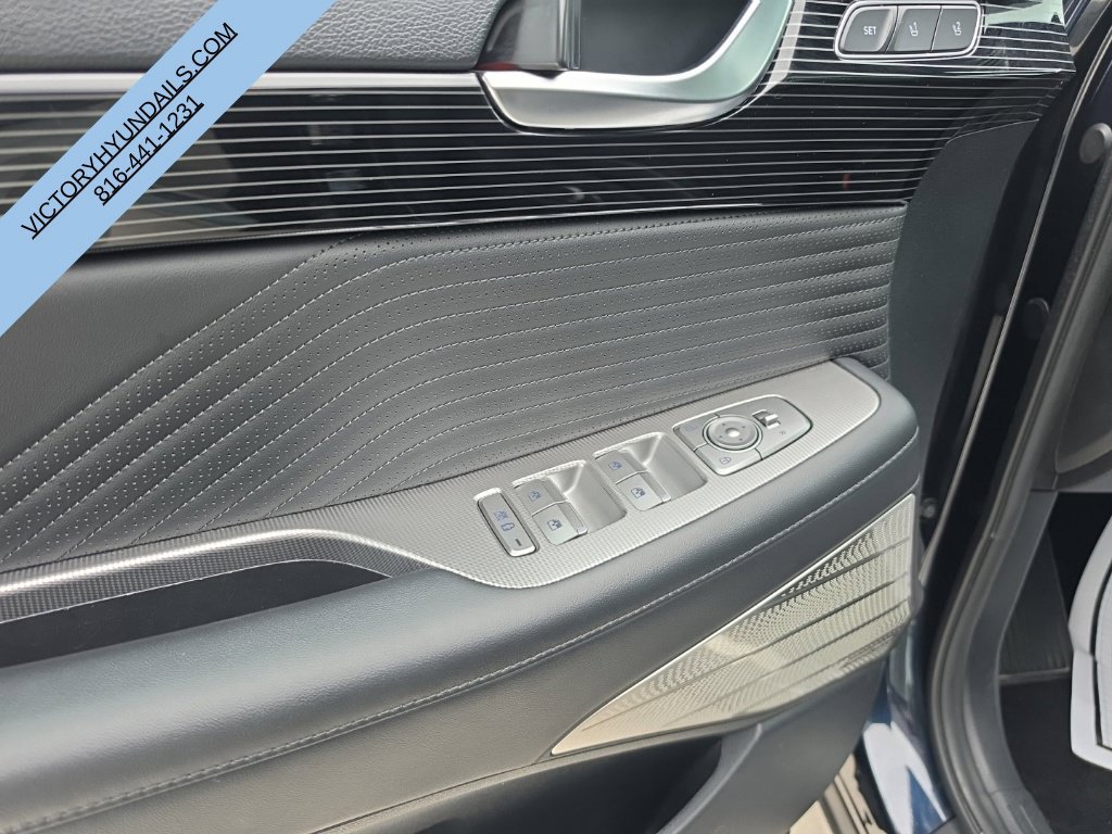 Used 2024 White Hyundai Calligraphy image 16