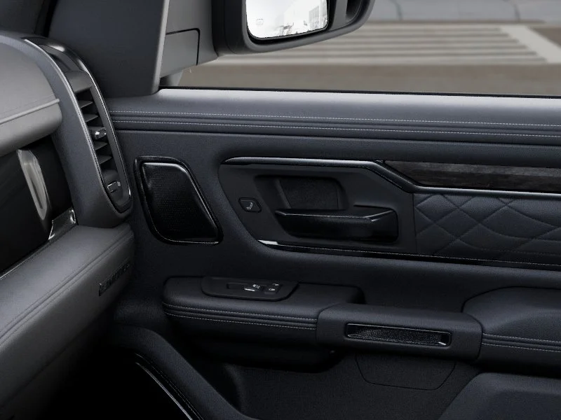 New 2026 Diamond Black Crystal Pearl-Coat Exterior Paint RAM Limited image 52