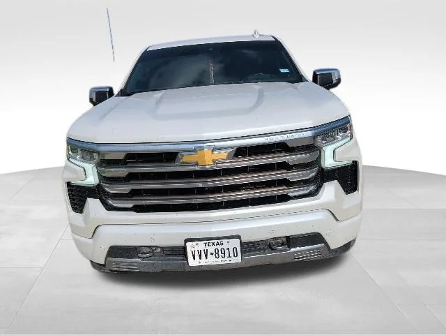 Used 2022 Beige Chevrolet High Country image 8