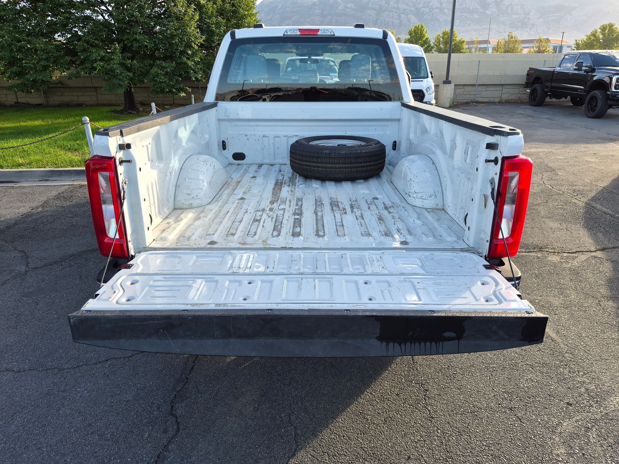 Used 2026 Oxford White Ford XL image 27