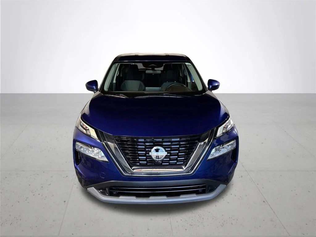 Used 2023 Blue Nissan SV image 3