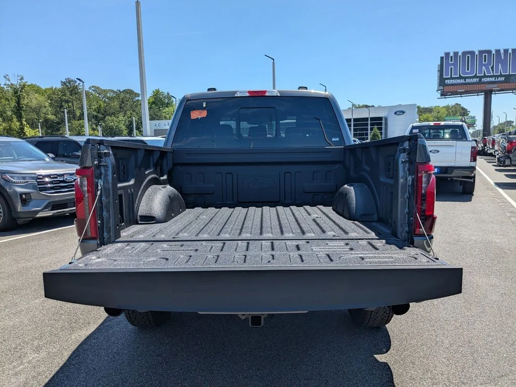 New 2026 Carbonized Gray Metallic Ford XLT image 13