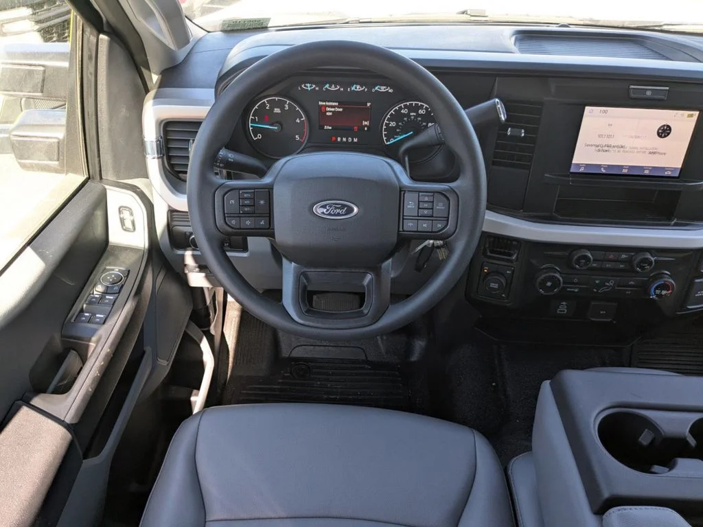 New 2025 Oxford White Ford XL image 16