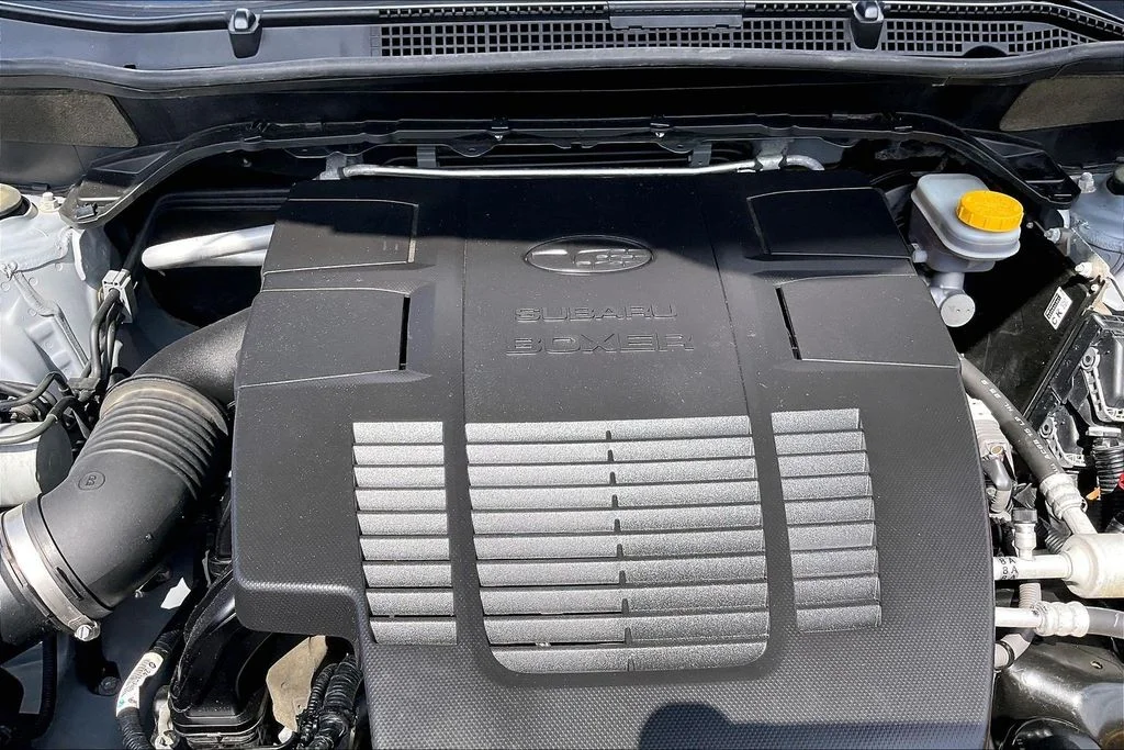 Used 2019 Silver Subaru Base image 11