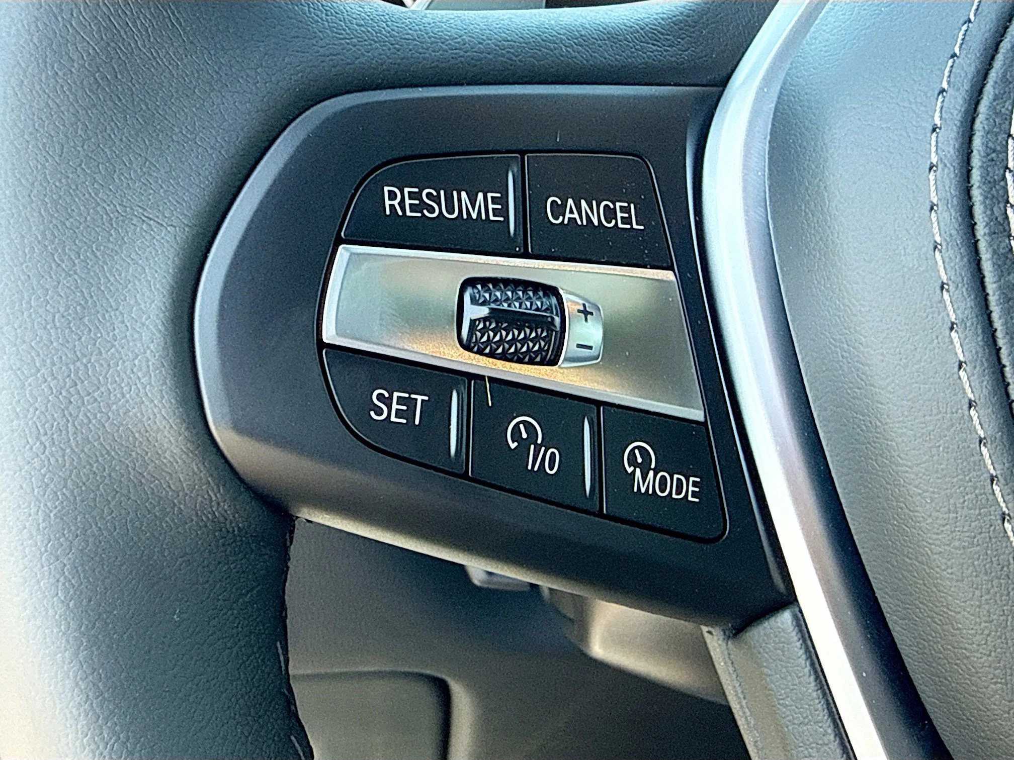 New 2026 Skyscraper Grey Metallic BMW sDrive40i image 38