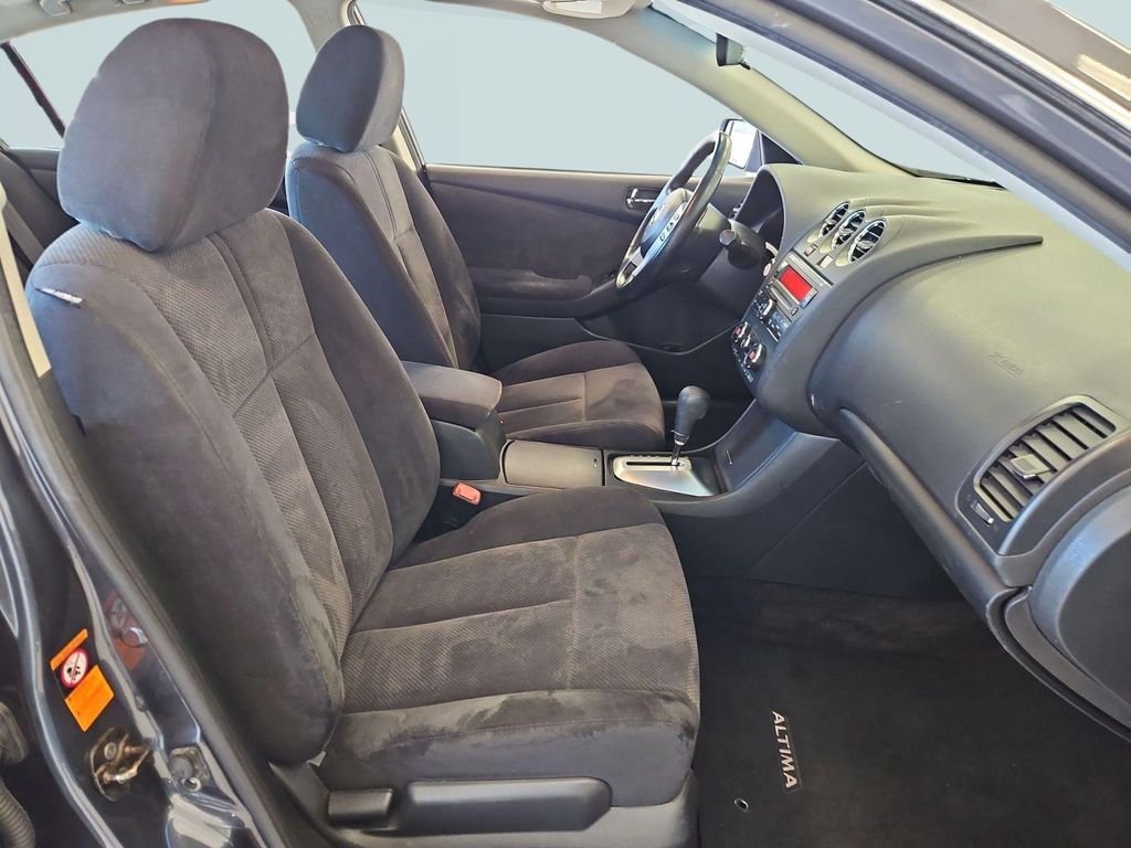 Used 2009 Dark Slate Metallic Nissan Hybrid image 27