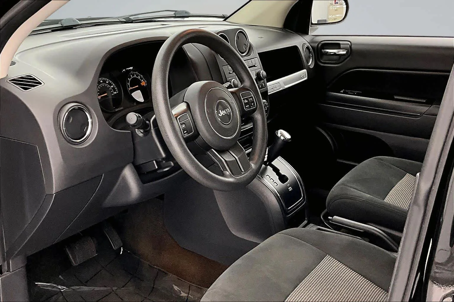 Used 2014 Jeep Compass Sport with VIN 1C4NJCBA0ED844338 for sale in Des Moines, IA