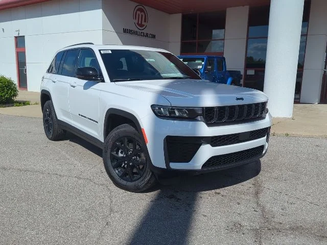 New 2026 White Jeep Altitude image 3