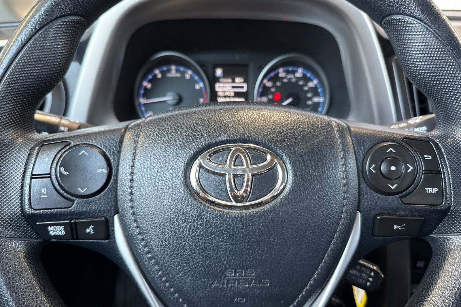 Used 2017 Super White Toyota LE image 21