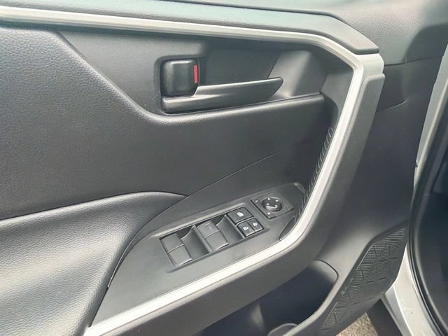 Used 2022 Silver Sky Metallic Toyota LE image 18