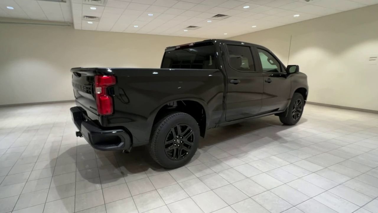 2025 Chevrolet Silverado 1500 Custom - Photo 31