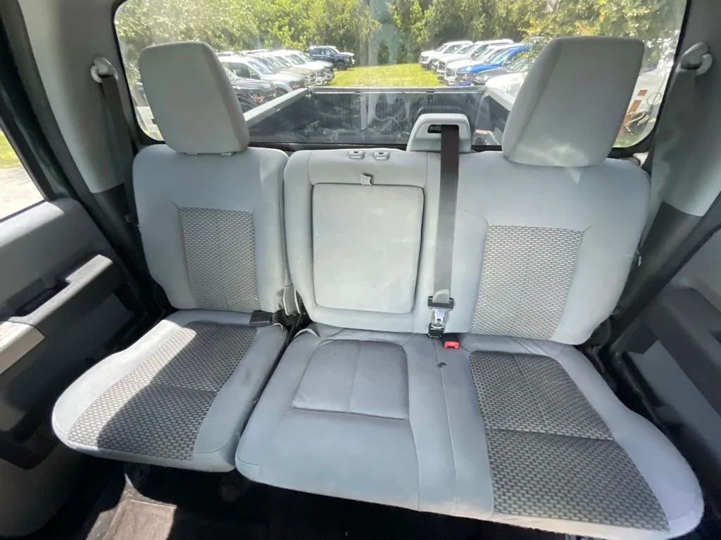 Used 2015 Green Ford XLT image 9