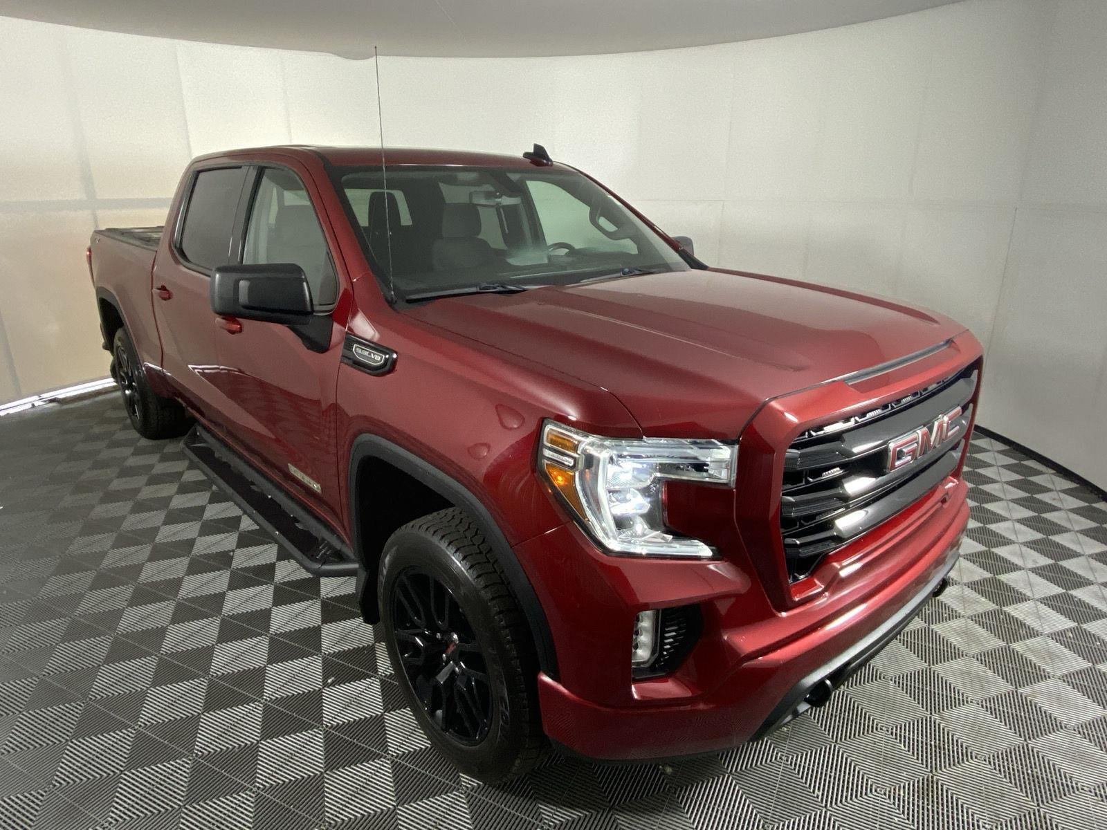 Used 2019 Cardinal Red GMC Elevation image 9