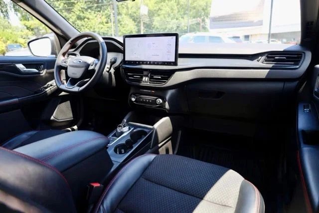 Used 2023 Silver Ford ST-Line image 38