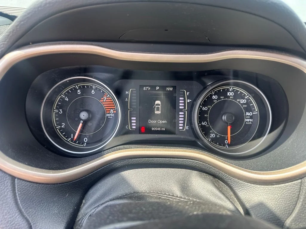 Used 2016 Red Jeep Latitude image 5