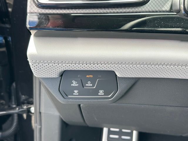 New 2026 Deep Black Pearl Volkswagen 2.0T Peak Edition image 23