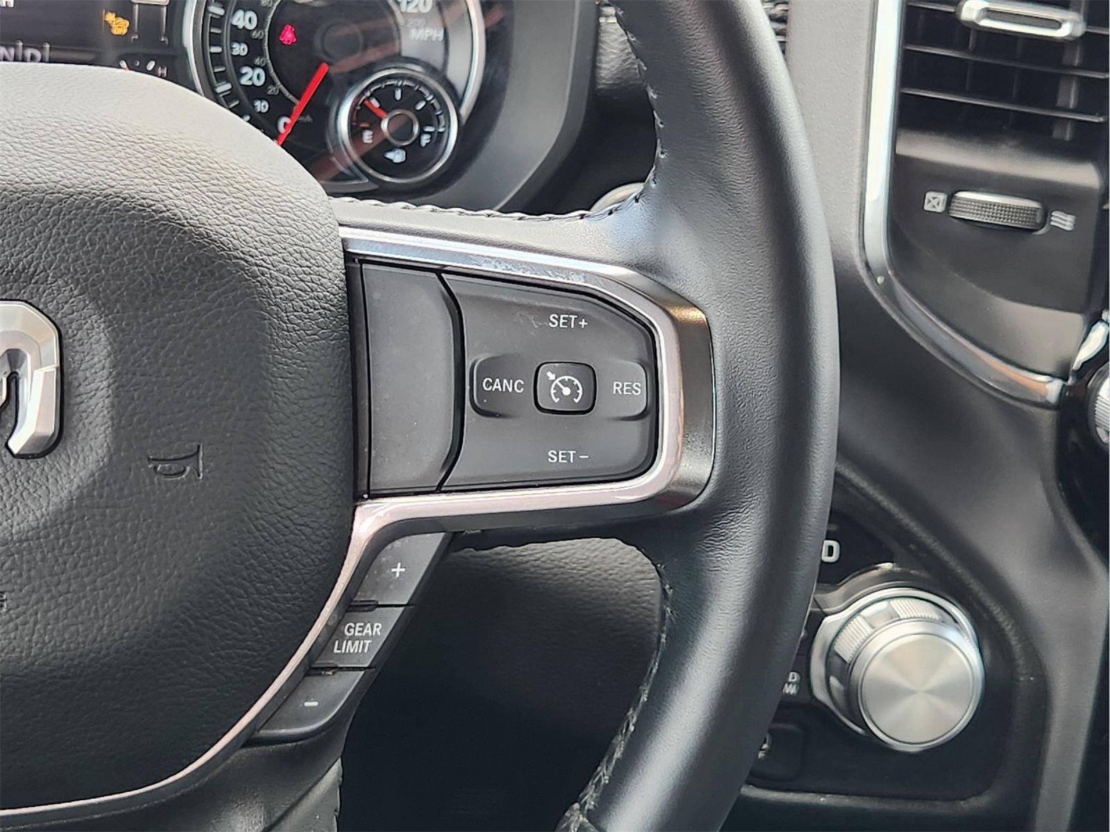 2024 Ram 1500 photo 29 of 33