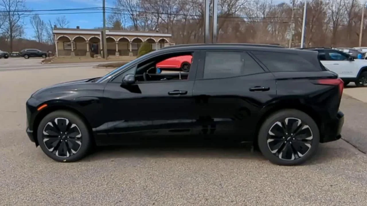 2025 Chevrolet Blazer EV RS - Photo 8