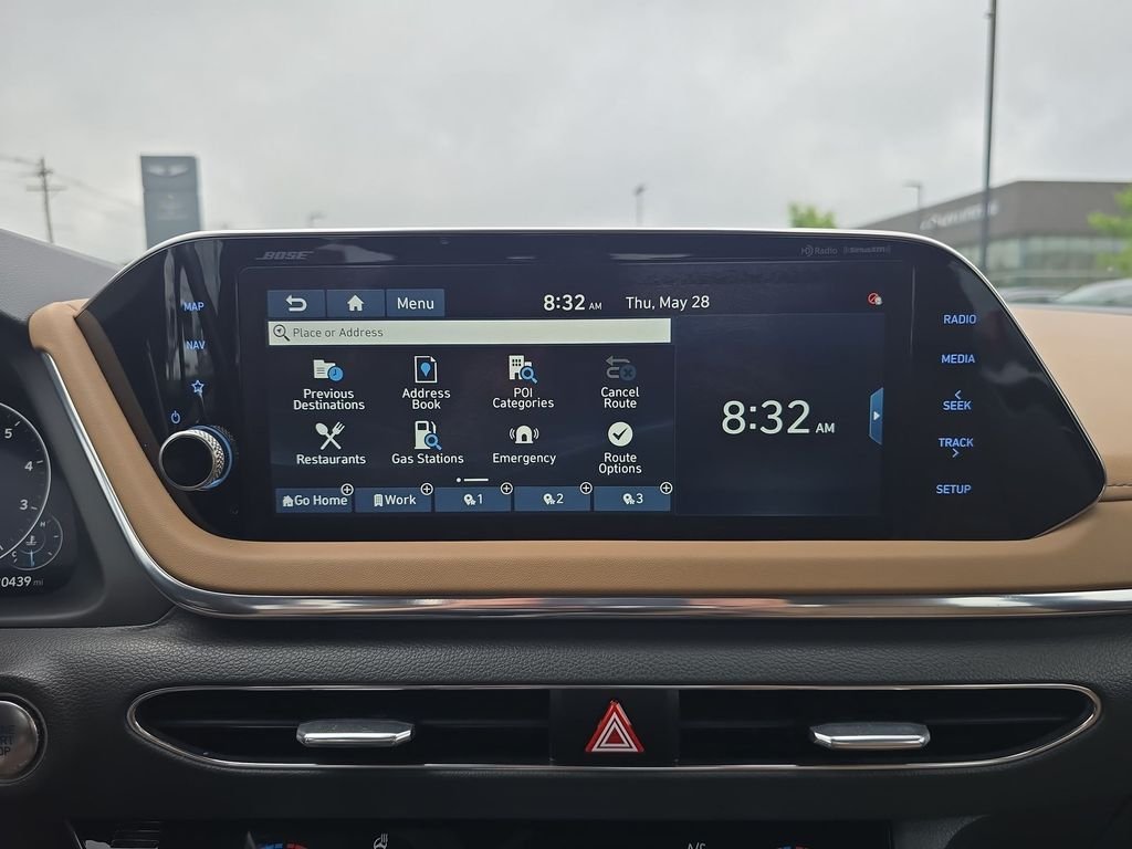 Used 2020 Red Hyundai Limited image 18