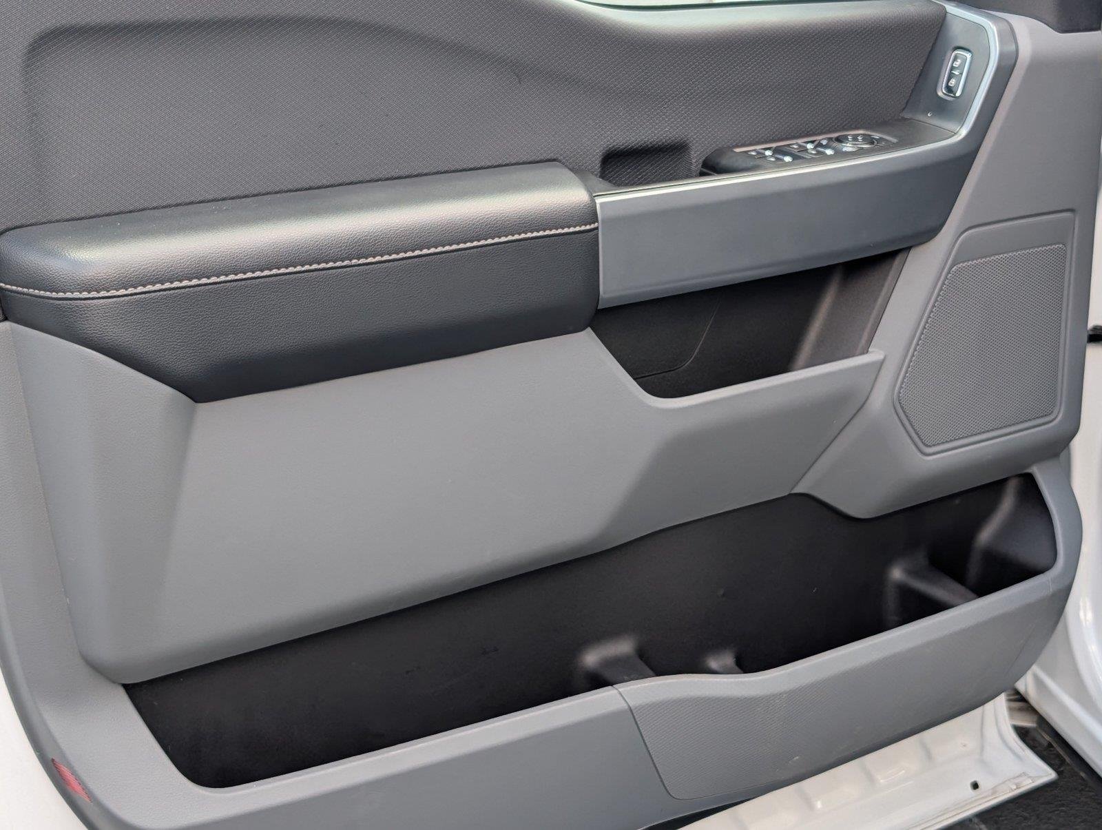 Used 2022 Oxford White Ford XLT image 15